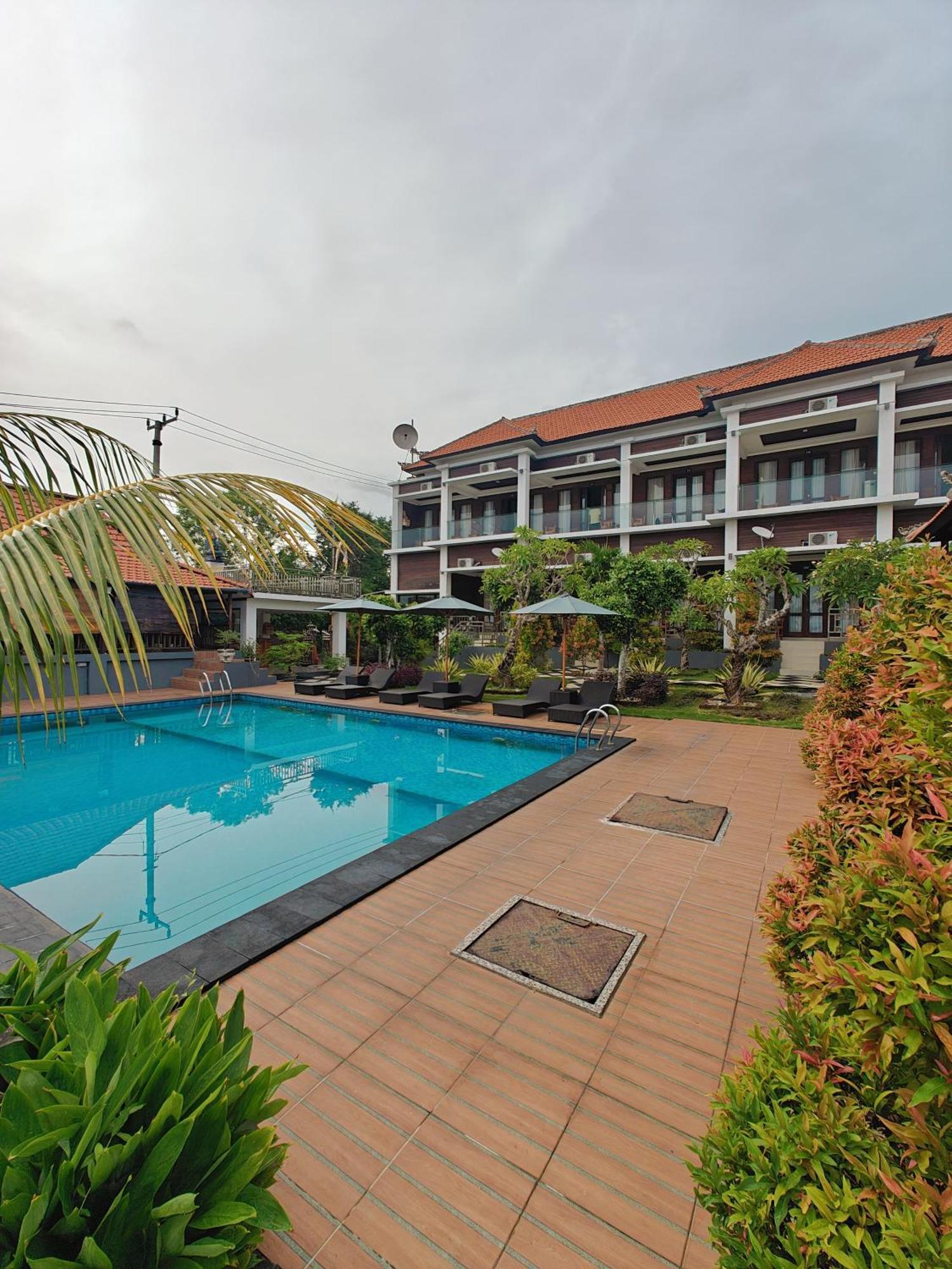 Nusa Sedayu Hotel By Ocean View Batununggul Eksteriør billede