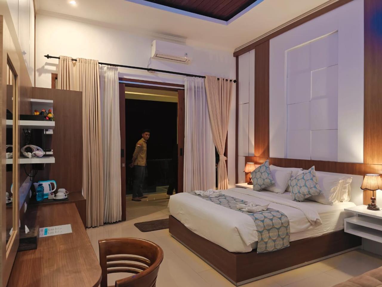 Nusa Sedayu Hotel By Ocean View Batununggul Eksteriør billede