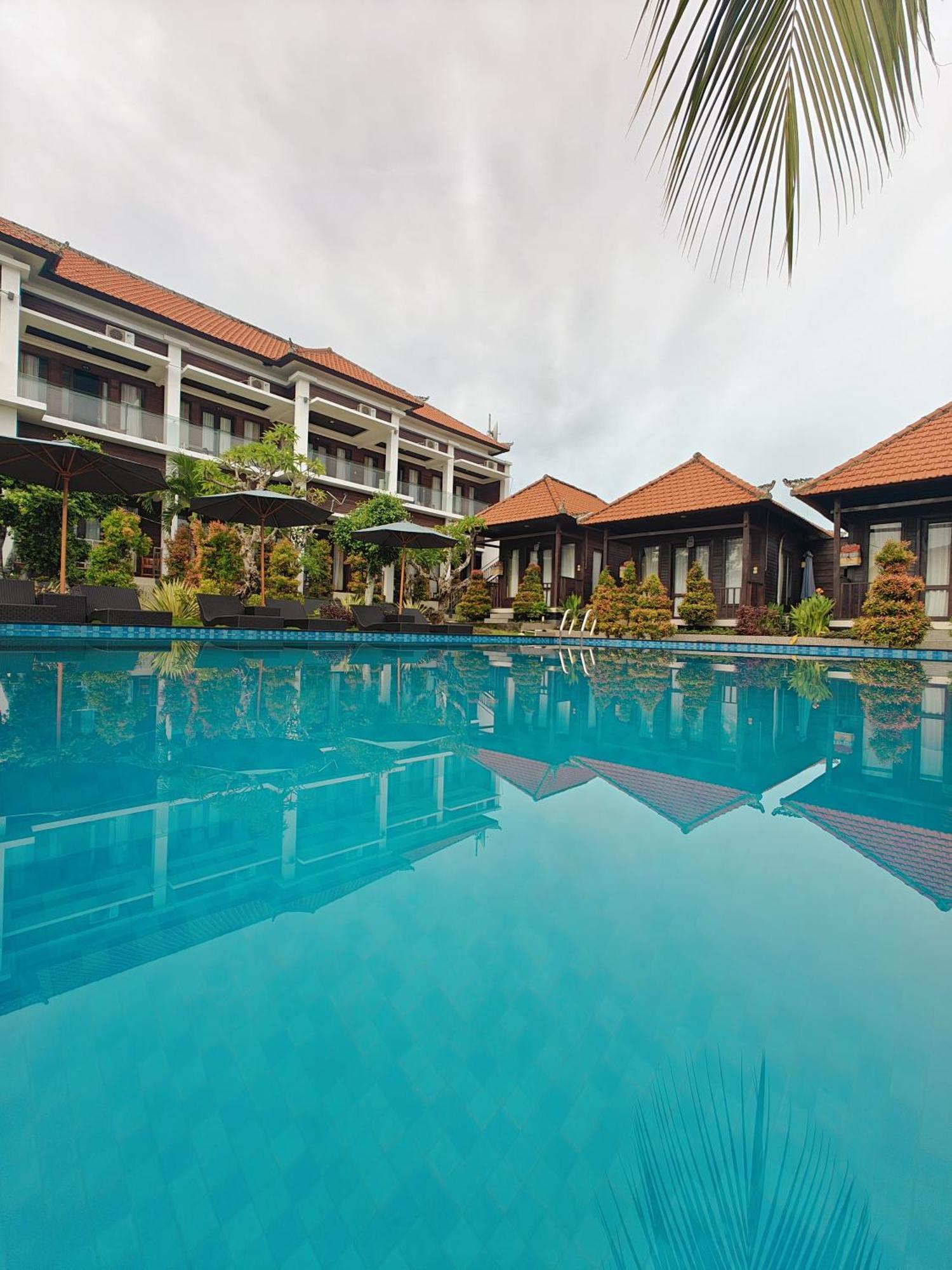Nusa Sedayu Hotel By Ocean View Batununggul Eksteriør billede