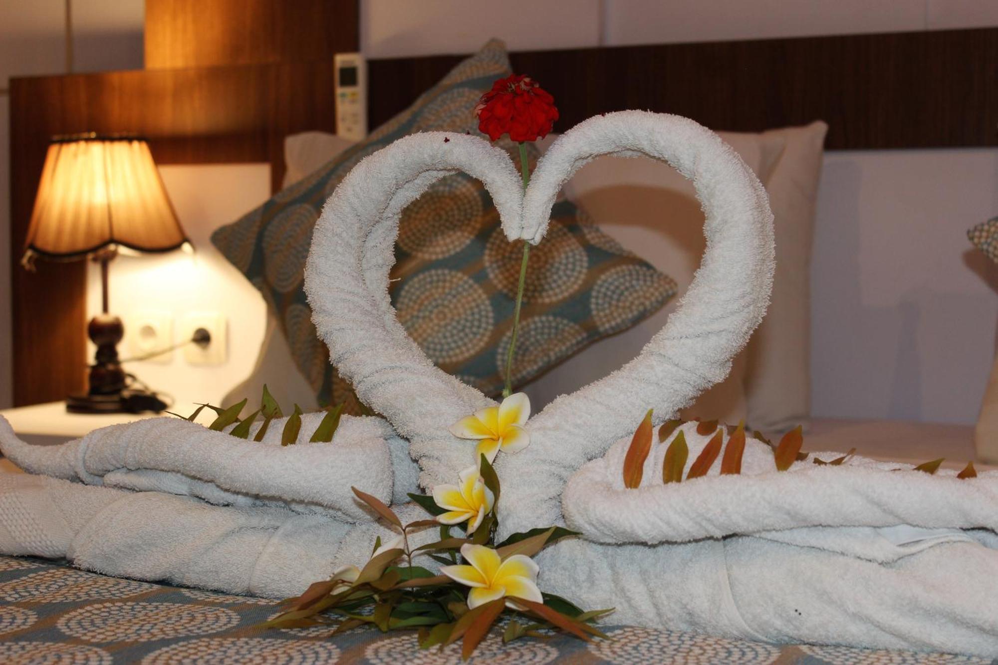 Nusa Sedayu Hotel By Ocean View Batununggul Eksteriør billede