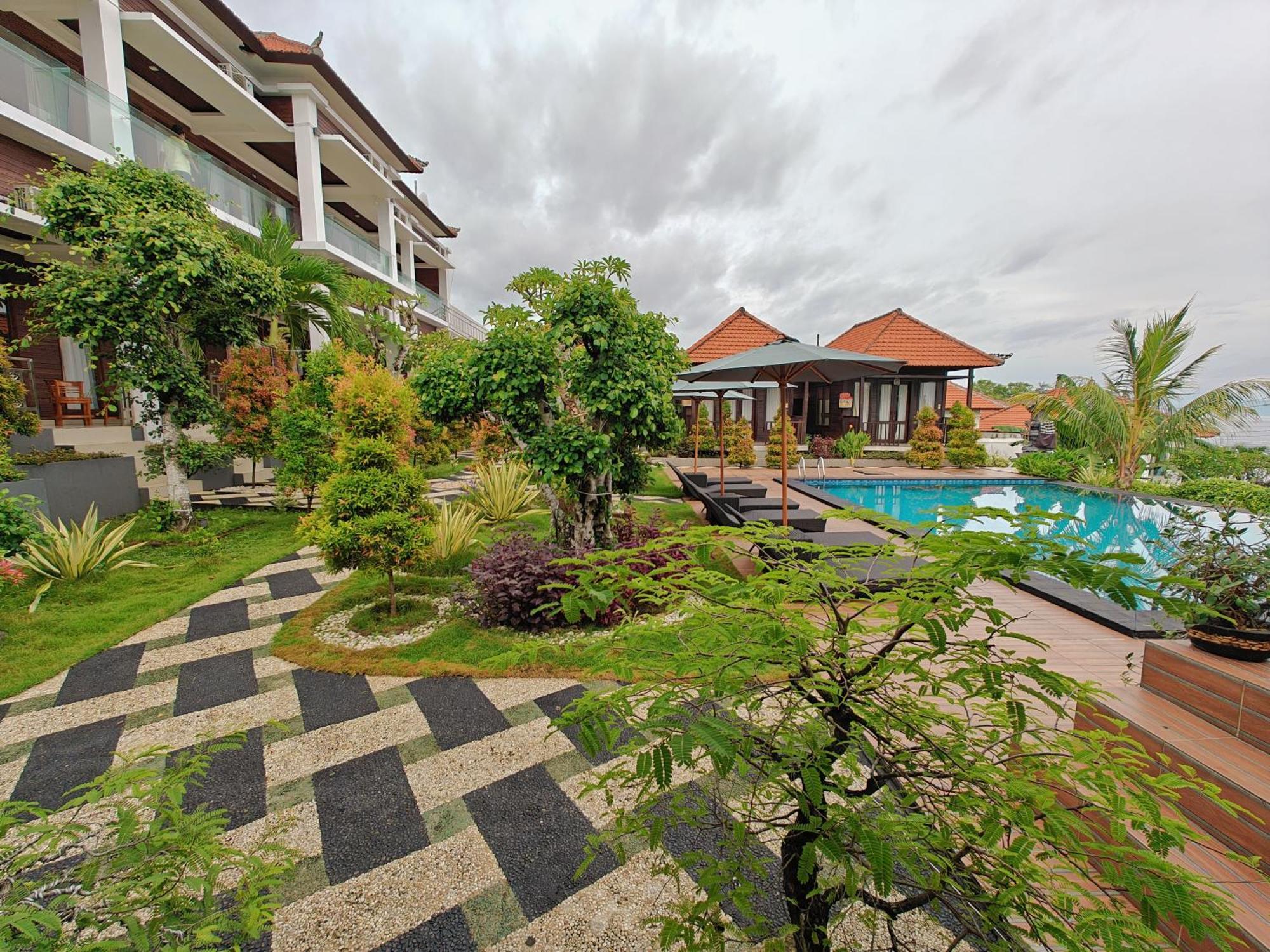 Nusa Sedayu Hotel By Ocean View Batununggul Eksteriør billede