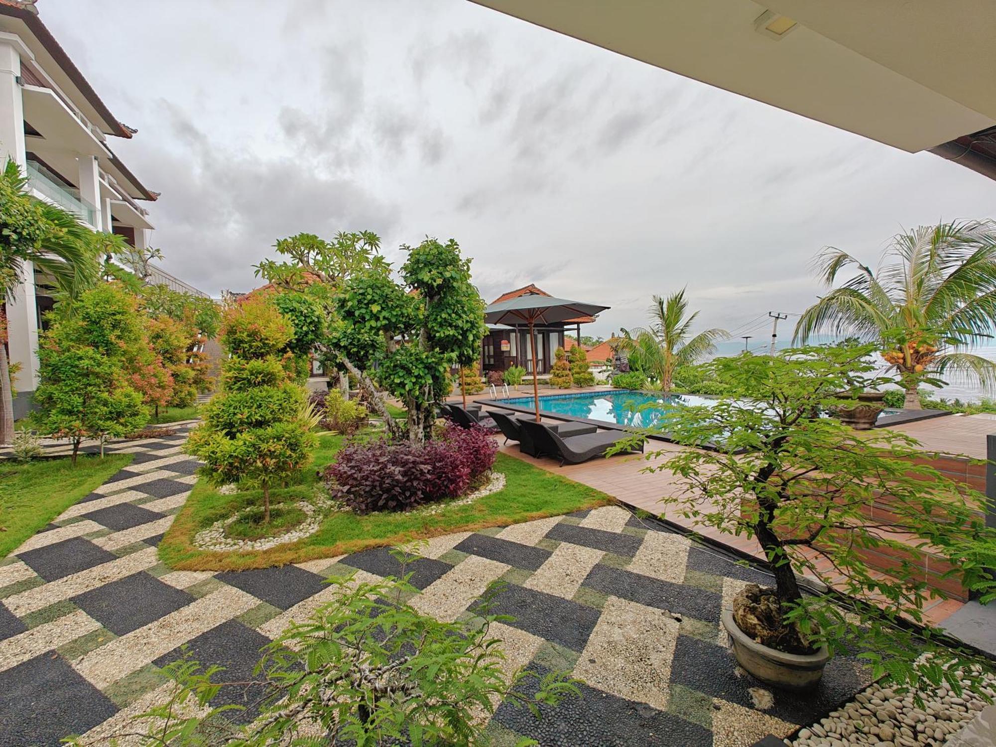 Nusa Sedayu Hotel By Ocean View Batununggul Eksteriør billede