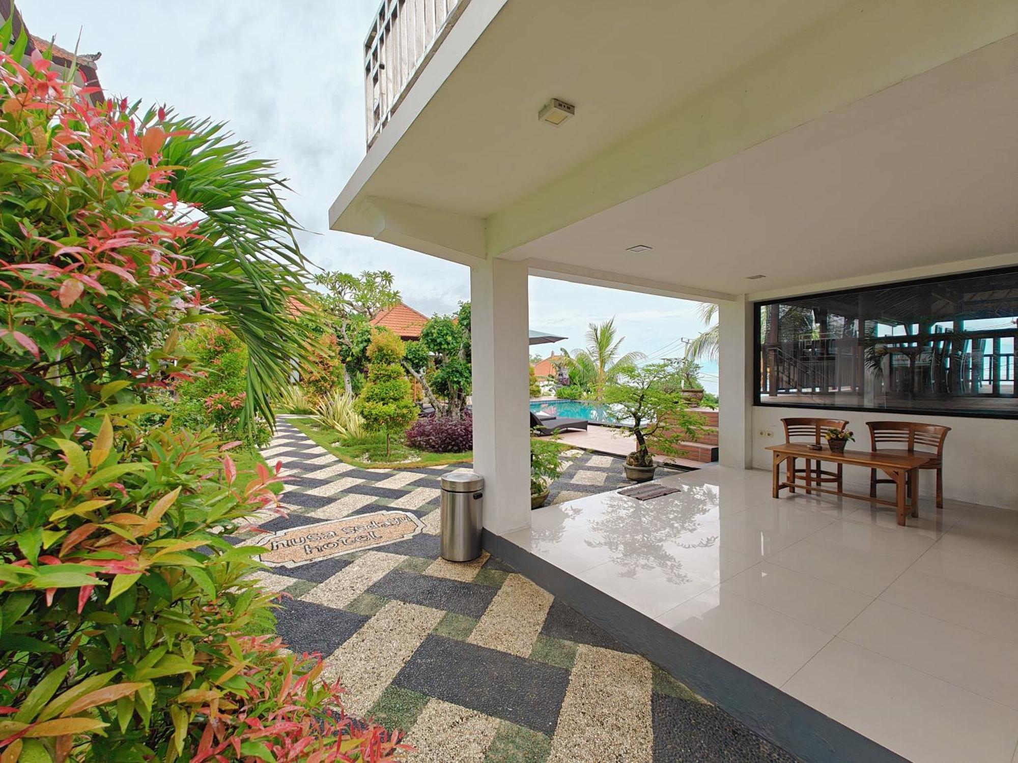Nusa Sedayu Hotel By Ocean View Batununggul Eksteriør billede